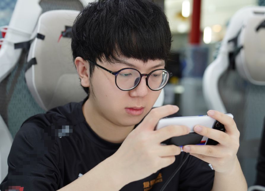 Ning迎来十二赛季高光表现，加拿大队球迷沸腾！